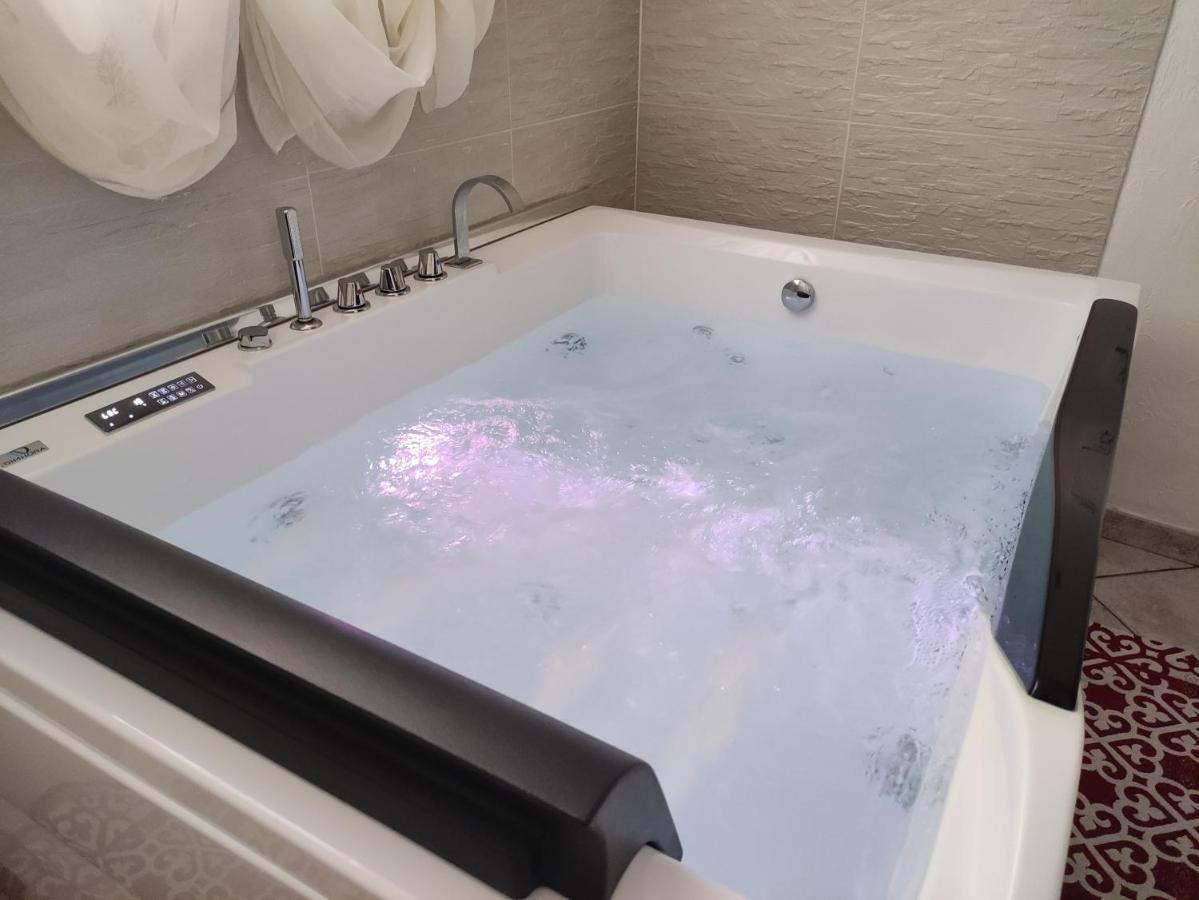 26 Suite Home ออสตูนี ภายนอก รูปภาพ